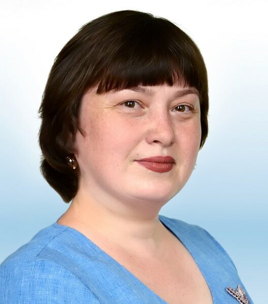             Шапурова Елена Александровна
    